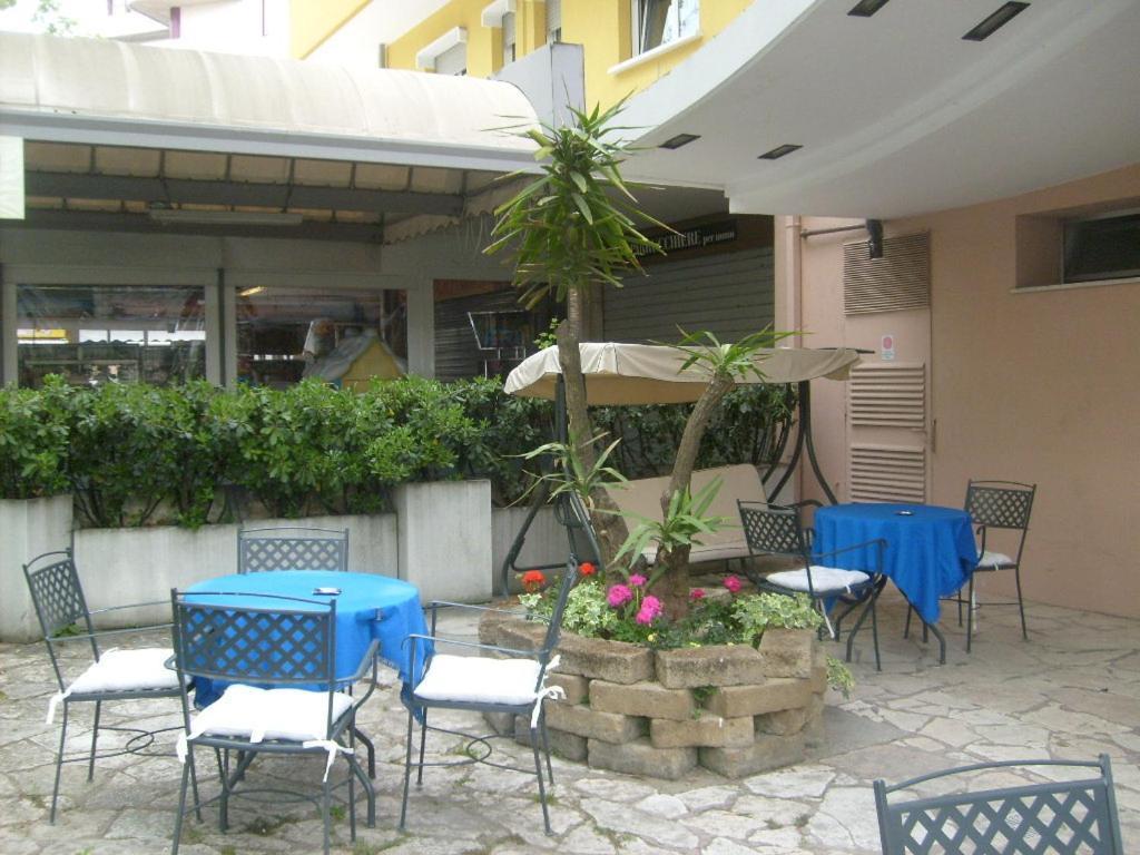 Hotel Bel Air Rivazzurra Di Rimini Екстериор снимка