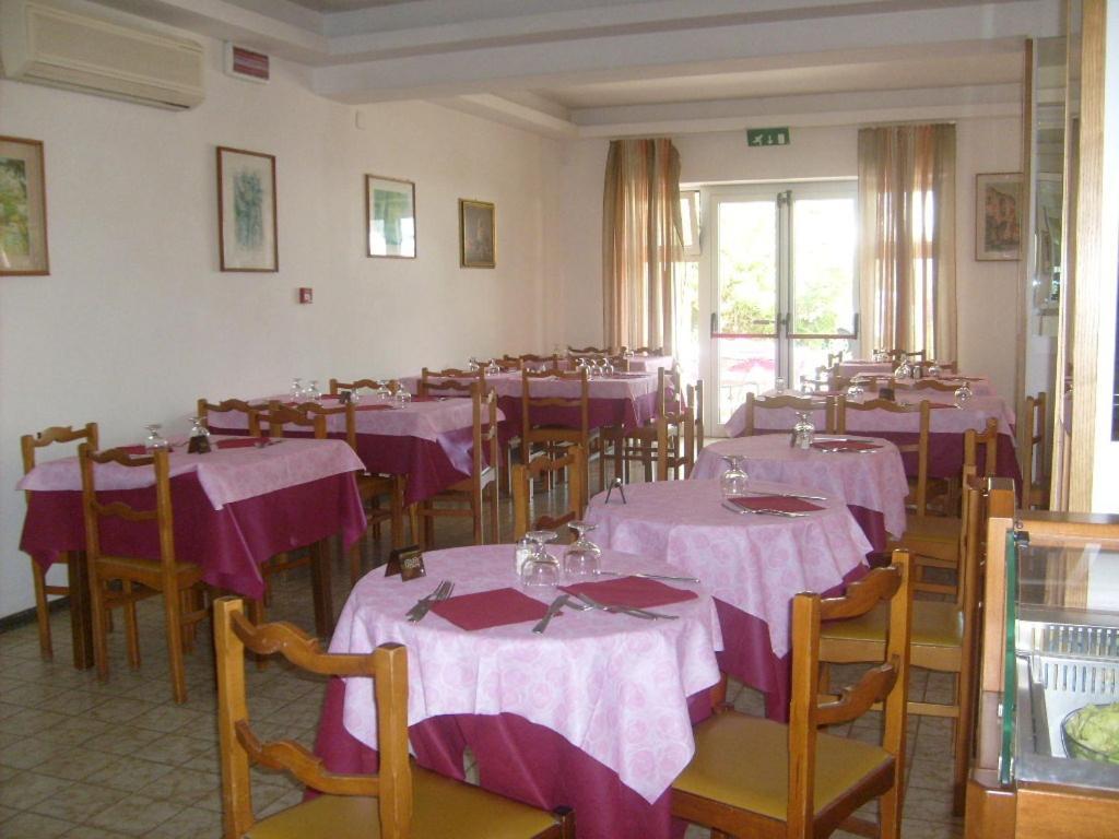 Hotel Bel Air Rivazzurra Di Rimini Екстериор снимка